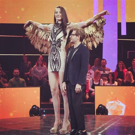 Ekaterina Lisina World S Tallest Model Guinness World Records Incpak