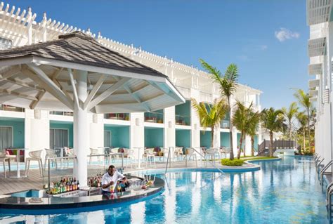 Featured Resort Spotlight Azul Beach Resort Negril All Inclusive Outlet Blog