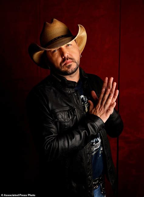 After Vegas Jason Aldean Carries The Weight Of Tragedy This Is Money