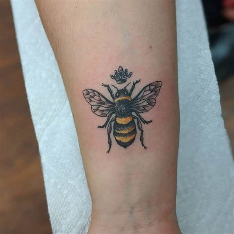 Share 84 Realistic Bee Tattoos Best Thtantai2