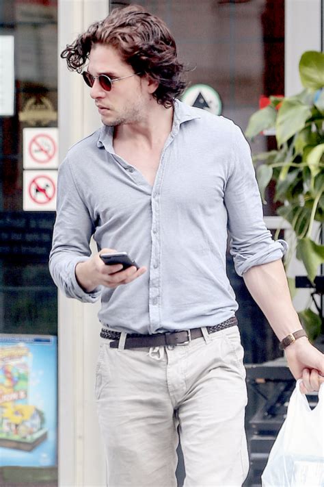 Kit Harington steps out in Montreal to secure some provisions (17/07/2016)