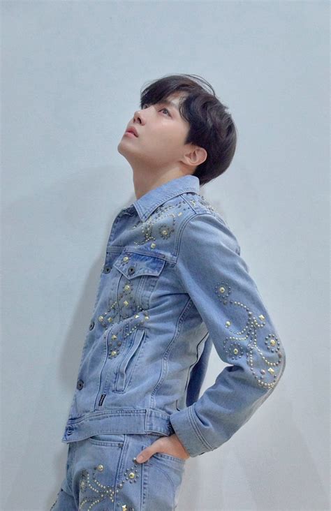 Feel free to use these love yourself bts photoshoot 2018 images as a background for your pc, laptop, android phone, iphone or tablet. BTS Unveils Stunning First Concept Photos For "Love ...