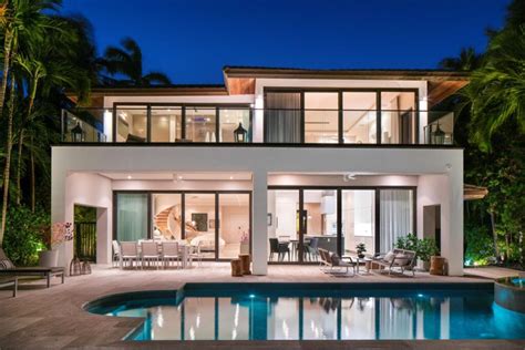 Tropical Modern Home In Miami Beach Florida