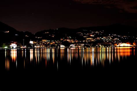 Lake Of Como By Night Beautiful Places On Earth Lake Beautiful Places