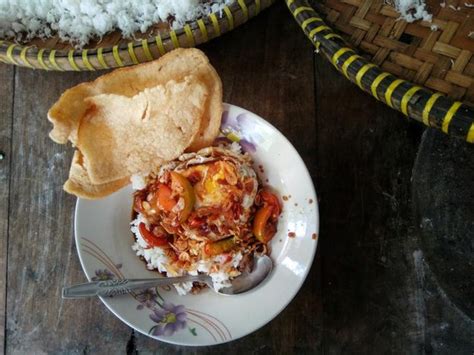 Maybe you would like to learn more about one of these? Kalori Nasi Goreng vs Kalori Nasi Putih Telur Ceplok, Mana ...