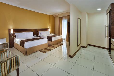 Deluxe Large Twin Room Gateway Hotel A Luxury Hotel In Dubaigateway