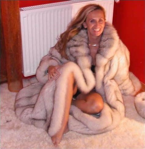 Sexy Woman Wrapped In Fur Porn Videos Newest Erotic Stockings Nude