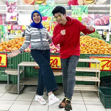 Stream tracks and playlists from ketuk ketuk ramadhan on your desktop or mobile device. Gelagat Ernie Di Ketuk-ketuk Ramadhan Sheila Rusly Curi ...