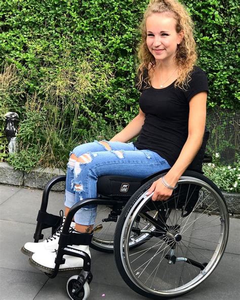 Pin On Health Spina Bifida Girls With Paralyzed Legs