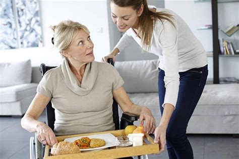 Aide Au Repas Un Vrai Plus Dans Le Quotidien Des Seniors Objectif