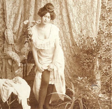 25 Humorous Photos Of Naughty Women In The Victorian And Edwardian Eras