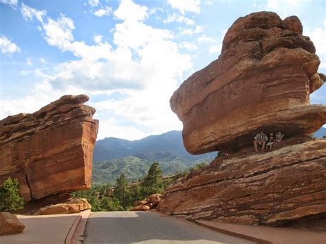 The Balanced Rock The Garden Of The Gods Colorado