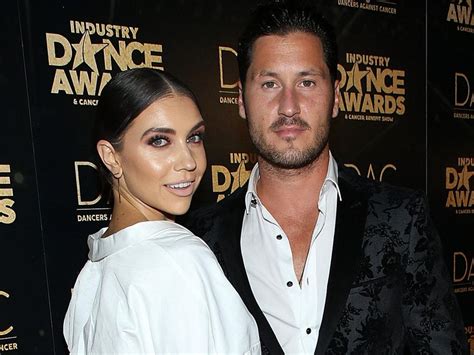 Dwts Pros Val Chmerkovskiy And Jenna Johnson Marry In Los Angeles