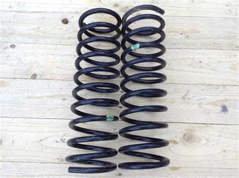 Par Resortes Amortiguadores Front Vw Pointer Mod: 00-04 Oem - $ 1,190.