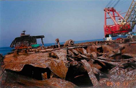 The tanker was a total loss as provided by its owner. Attack on the "Barcelona".