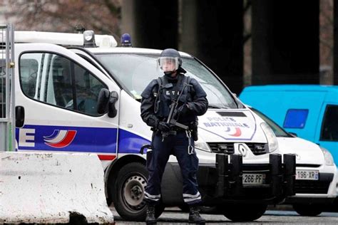 El Asesinato De Un Profesor En Un Liceo En Francia Es Un Ataque