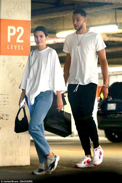 Supermodel kendall jenner and nba star ben simmons first sparked dating rumors back in may but questions about their relationship have been swirling for months. Kendall Jenner reunites with Ben Simmons at his house ...