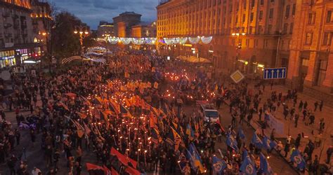 В Киеве прошло факельное шествие по случаю годовщины УПА | Шарий.net