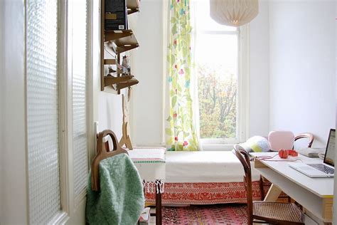 25 Versatile Home Offices That Double As Gorgeous Guest Rooms