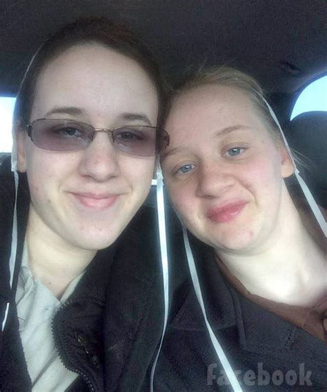 Photos Breaking Amish Sisters Katie Ann And Esther Schmucker In Car