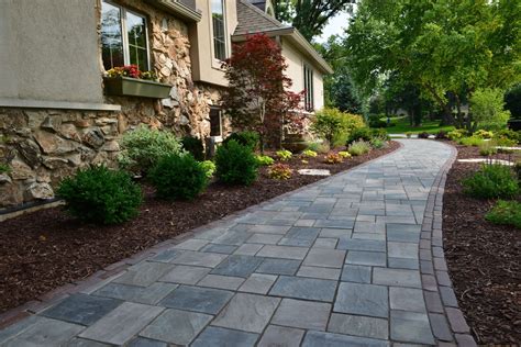 Simple Yet Lovely Front Yard Landscaping Ideas With Pavers Homivi