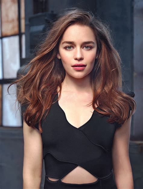 Emilia clarke made her debut in the star wars universe in 2018's solo: Emilia Clarke Wallpapers Images Photos Pictures Backgrounds