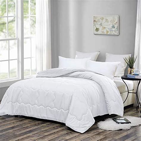 Do you think white fluffy comforter set seems to be great? OMYSTYLE Goose Down Alternative Comforter (Twin,White ...