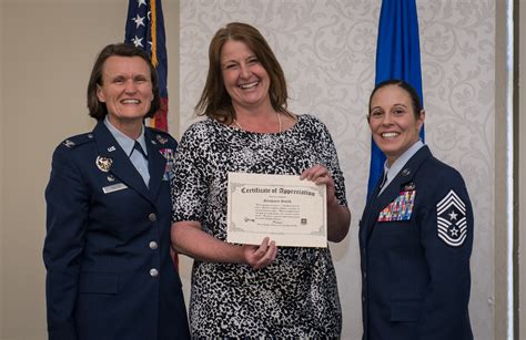 Key Spouse Mentors Appreciated For Service To Wing 932nd Airlift Wing