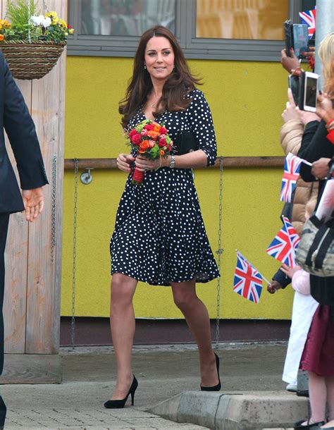 Lo Stile Reale Di Kate Middleton Incinta In Outfit