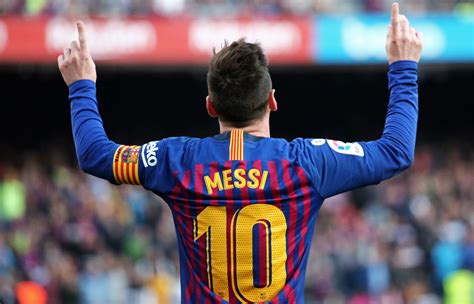 Lionel messi is a legendary argentinian forward who plays for fc barcelona in la liga. Barcelona: Lionel Messi can set new record with win over ...