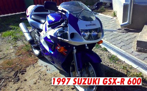 Everyone should ride one of these motorcycles once in their lifetime. Best 600cc Sportbike 1997 Suzuki GSXR600