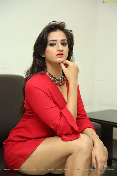 Sexy Indian Actress — Sizzling Hot Sheetal Kapoor 1118 51152