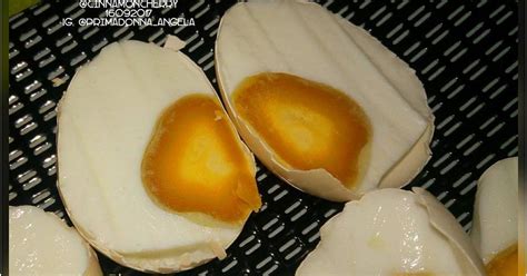 Telur Asin Ayam Salted Chicken Eggs Recipe By Angela Mertoyono Cookpad