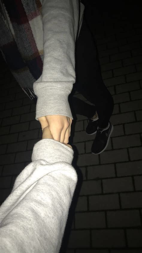 76 Holding Hands Aesthetic Blurry Couple Pictures Tumblr Iwannafile