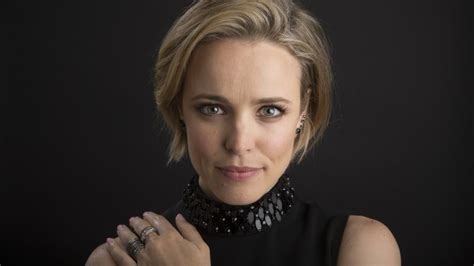 Rachel Mcadams Does Fame Her Way Los Angeles Times