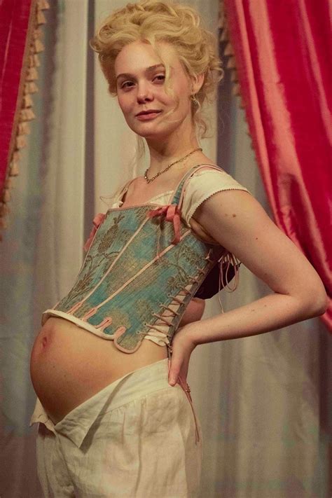Elle Fanning As Catherine The Great Puts An 18th Century Spin On The Pregnancy Reveal