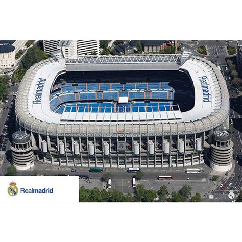 «реал мадрид» сыграли вничью с «реал сосьедад» со счетом (1·1). Real Madrid Stadium Poster Estadio Santiago Bernabeu ...