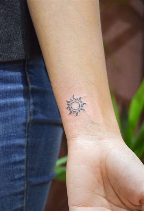 sun tattoo sun tattoo small sun tattoos sun tattoo