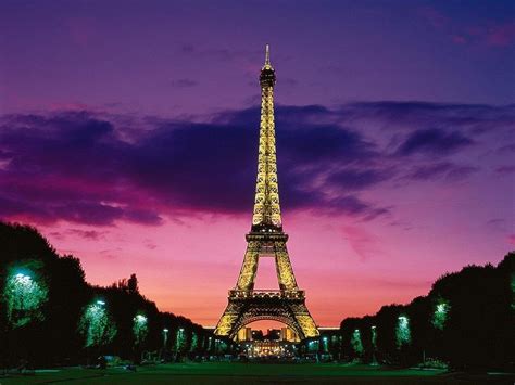 أشرف حكيمي يقود باريس سان جيرمان لتخطي أورليانز وديًا. باريس تحتفل بالزائر رقم 300 مليون لبرج إيفل منذ افتتاحه ...