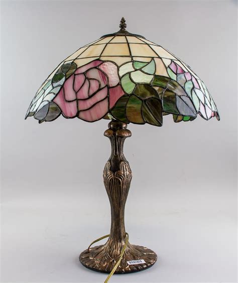 Vintage Tiffany Style Glass Shade Lamp