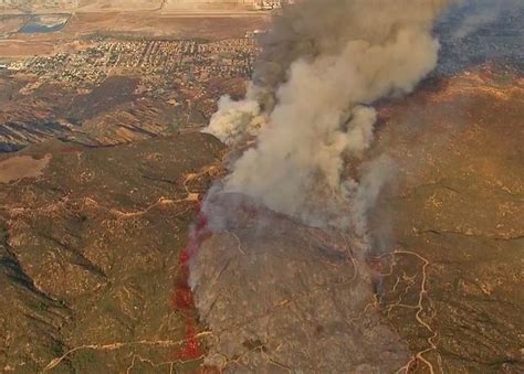 Wildomar Fire Burns Hundreds Of Acres Near Wildomar California