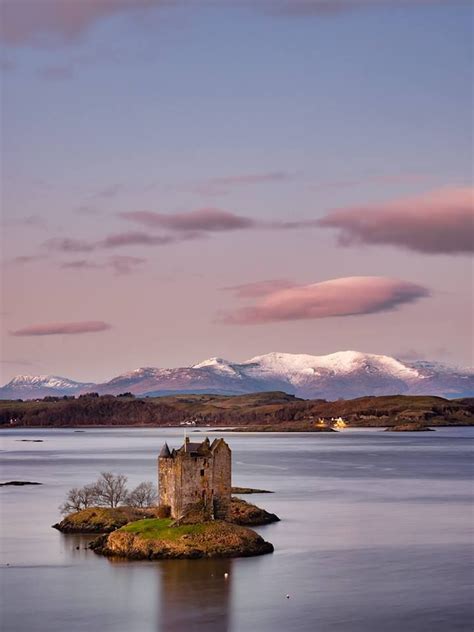 Castle Stalker In Appin On Loch Laich Scotland Castles In Scotland
