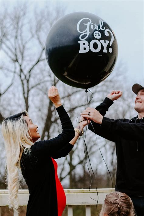 Gender Reveal In 2020 Gender Reveal Photography Gender Reveal Photo Shoot Gender Reveal Photos