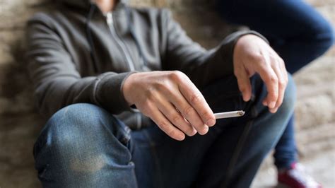 Cara Efektif Berhenti Merokok Di Kalangan Remaja Klikdokter
