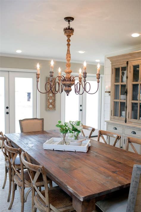 Fixer Upper Country Style In A Very Small Town Farmhouse Dining Room