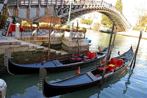 What To Know About Gondola Rides In Venice Italy