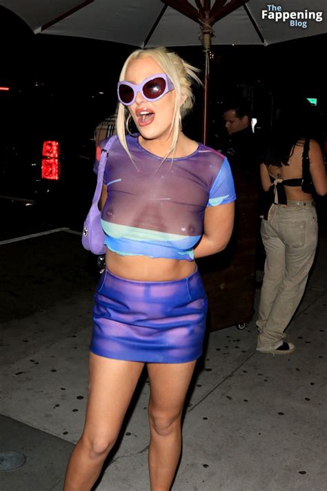 Tana Mongeau Flashes Her Nude Tits While Out With Her Friends In La