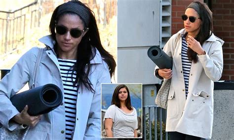 Meghan Markle Spotted Strolling To Yoga Daily Mail Online