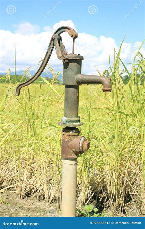 Hand Pump Leading To An Artesian Well Stock Image Image Of Rust