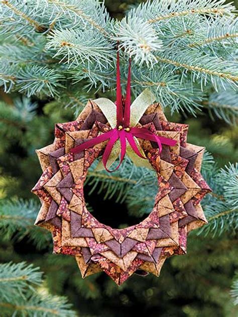 No Sew Folded Fabric Wreath Ornament Pattern Craftsy Fabric
